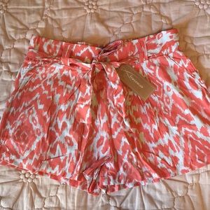 BRAND NEW Francesca’s Tie waist shorts